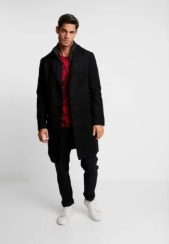 Bestseller -Herrenbekleidungsgeschäft 3010fca4ed984580b242f2ff85d05f1d