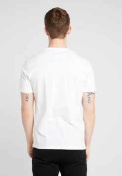 Pier One T-Shirt Basic - White 9 Pier One T-Shirt Basic - White -Herrenbekleidungsgeschäft 54f5e9c8f45a4d7595d33541d1ce7b5c