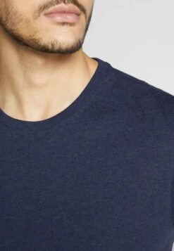 Pier One 4 PACK - T-Shirt Basic - Black/white/blue -Herrenbekleidungsgeschäft 5847a37145c74e25a85f71f4653216cb