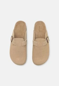 Pier One LEATHER UNISEX - Clogs - Beige 9 Pier One LEATHER UNISEX - Clogs - Beige -Herrenbekleidungsgeschäft 60310edcb16944af817e40c7ae62c73a