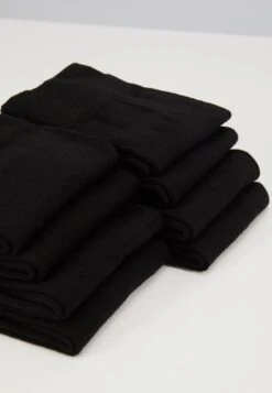 Pier One 7 PACK - Socken - Black -Herrenbekleidungsgeschäft 6759ebb66b974927aa5748a639794bde