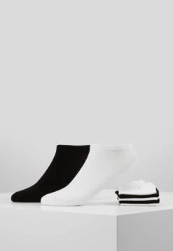Pier One 7 PACK - Socken - White/black 9 Pier One 7 PACK - Socken - White/black -Herrenbekleidungsgeschäft 7b35e8e4314f48dd8e64f79f3657878f 1