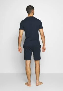 Pier One Nachtwäsche Set - Dark Blue 8 Pier One Nachtwäsche Set - Dark Blue -Herrenbekleidungsgeschäft 8236540e5e7e4124b079f4534ae5b13b