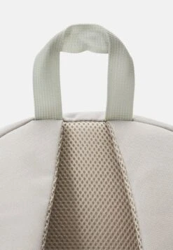 Pier One UNISEX - Tagesrucksack - Beige 9 Pier One UNISEX - Tagesrucksack - Beige -Herrenbekleidungsgeschäft 8e8f9a8b9f4446cc82b08f9c5a9d8ae9