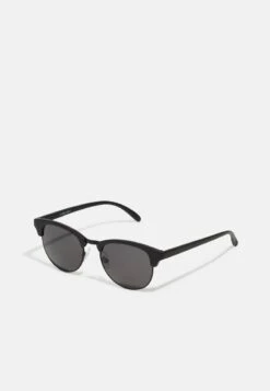 Pier One UNISEX - Sonnenbrille - Black/green -Herrenbekleidungsgeschäft d41e2edf45ee4a51aed6652bede5d74a