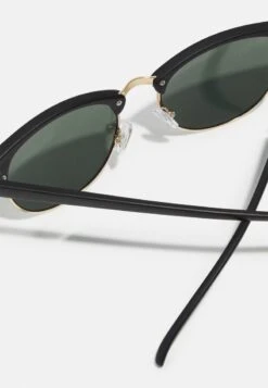 Pier One UNISEX - Sonnenbrille - Black/green -Herrenbekleidungsgeschäft e1f96fdeaeb540b5afa394ab48bca716