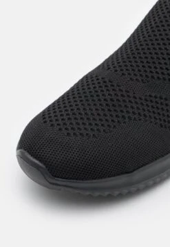 Pier One Slipper - Black 11 Pier One Slipper - Black -Herrenbekleidungsgeschäft e2c682b9701f4c84a77f1a95a1f5aad5