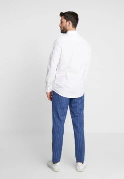 Pier One 2 PACK - Businesshemd - White 8 Pier One 2 PACK - Businesshemd - White -Herrenbekleidungsgeschäft fe3882eaf28b48838ea76cbb4b0ad904